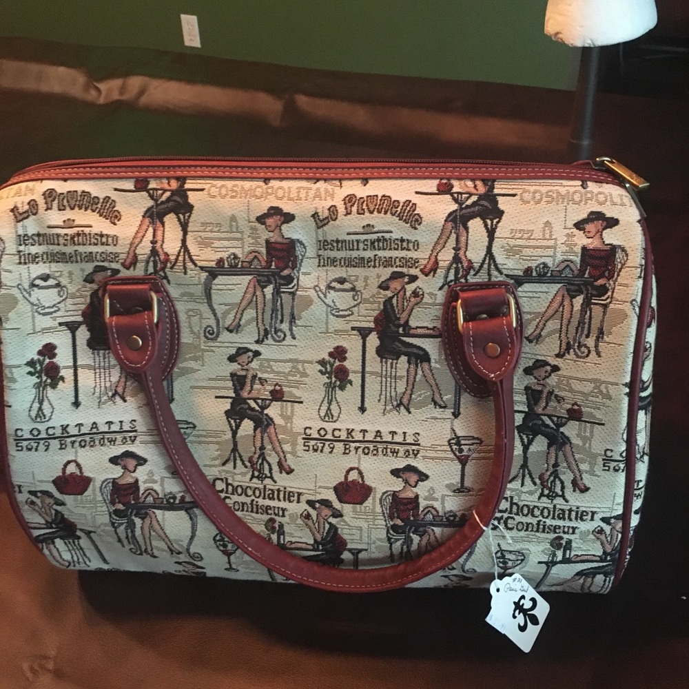 FRENCH -  Print Overnight bag.
